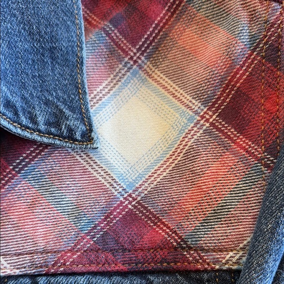 Gap x Pendleton Denim Jacket with Plaid Accents - Picture 3 of 9